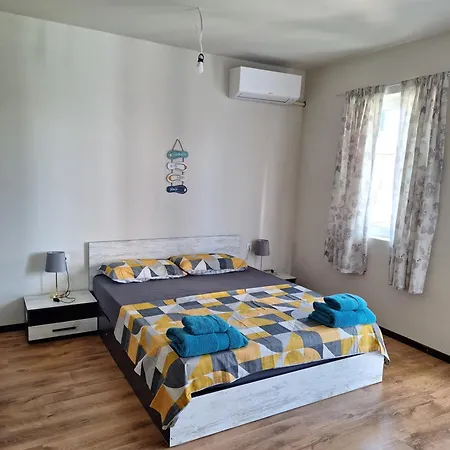 Anelia Свети-Влас